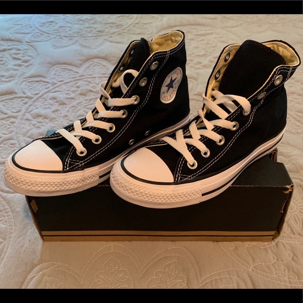 Unisex black high top converse NEW